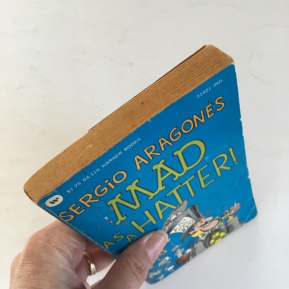 🛍️$5 Add-on🛍️ 1981 MAD as a Hatter! Comic book - Picture 2 of 5